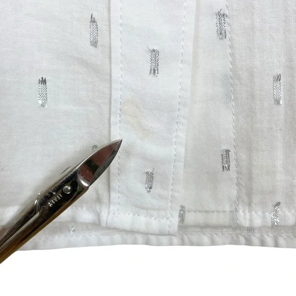 Gap Fitted Boyfriend White Button Down Silver Metallic Clip Dot Shirt Size M - Picture 10 of 14